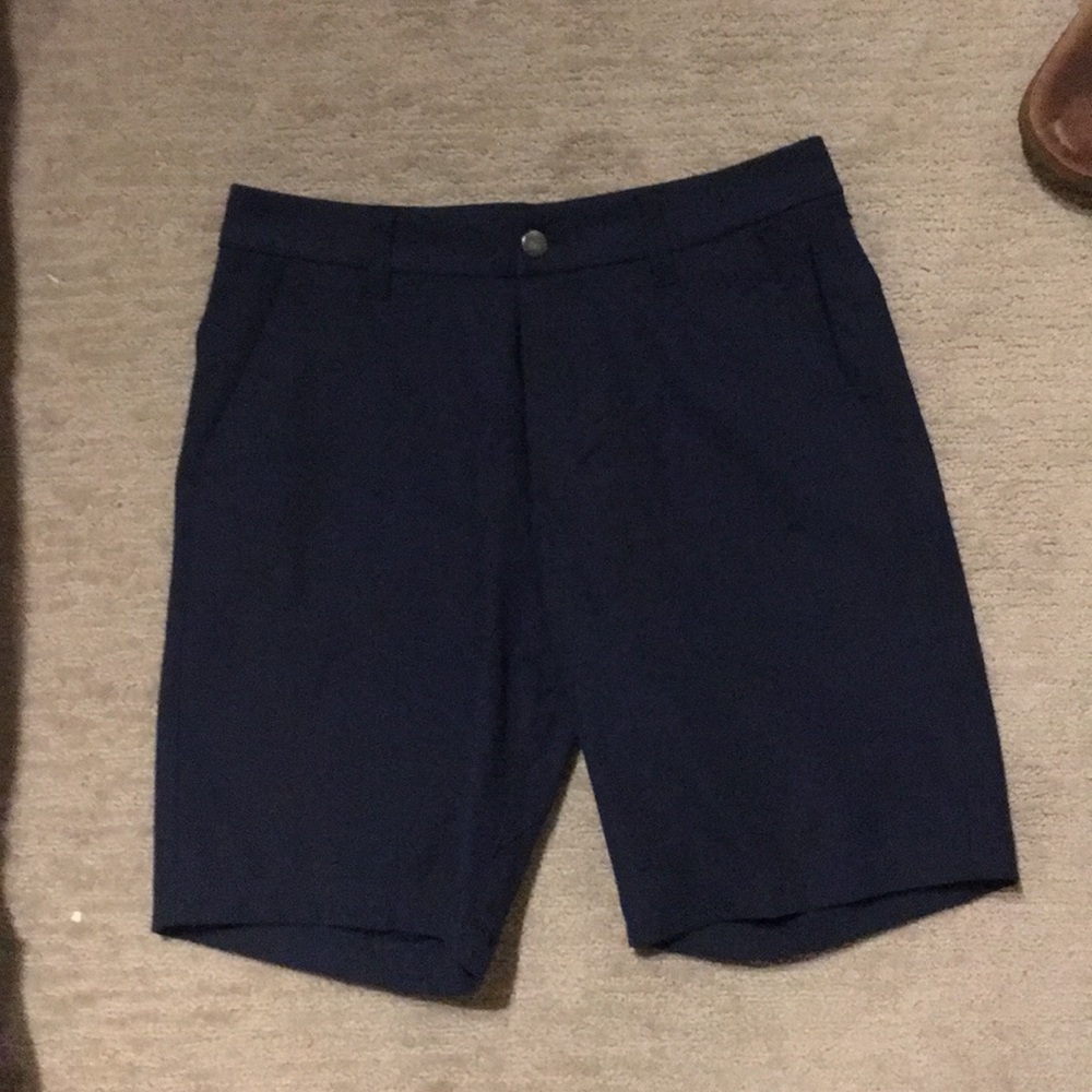 Lululemon commission shorts 9”